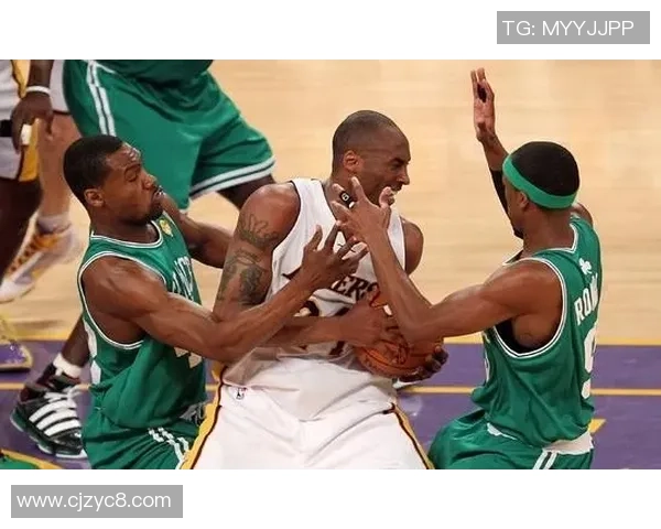 2010年NBA总决赛第三场湖人与凯尔特人的巅峰对决回顾与精彩瞬间分析